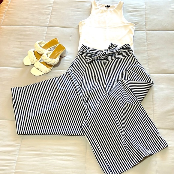 Versatile Zara Basics culottes in navy and white vertical stripes. - Picture 5 of 6